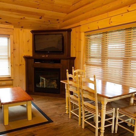 Lake Parlin Lodge & Cabins West Forks Экстерьер фото