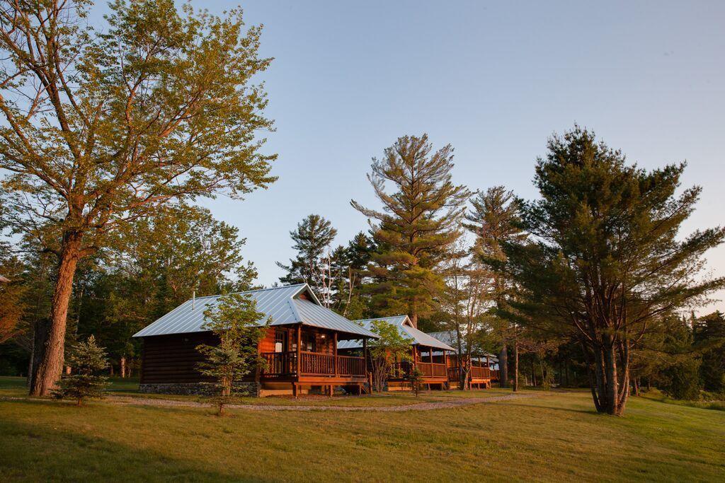 Lake Parlin Lodge & Cabins West Forks Экстерьер фото
