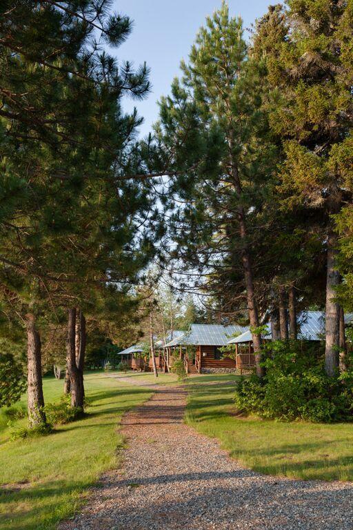 Lake Parlin Lodge & Cabins West Forks Экстерьер фото