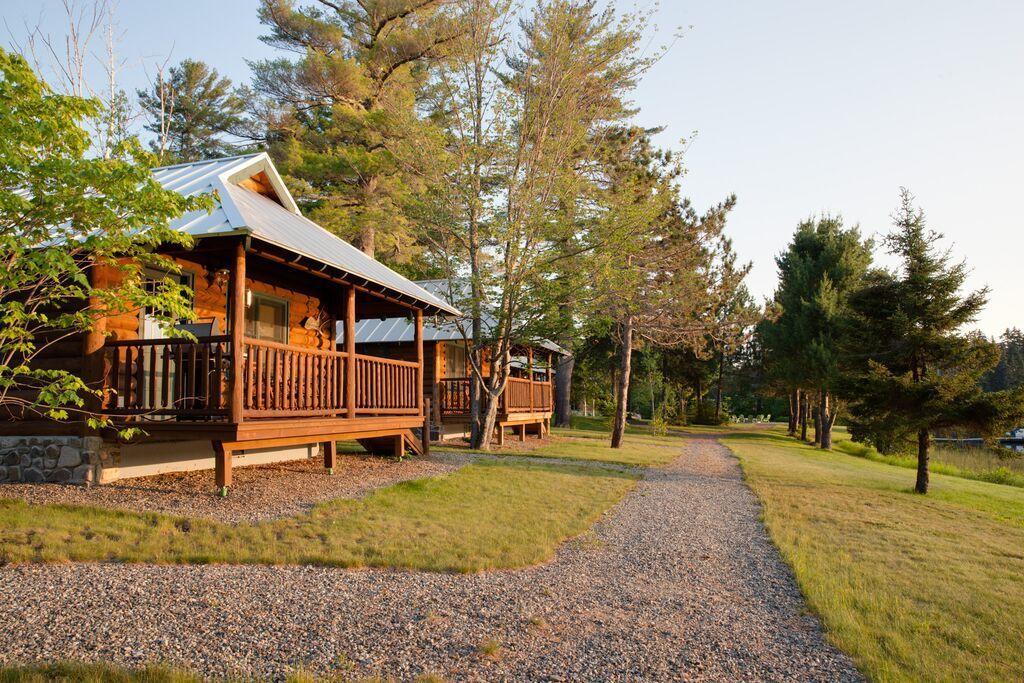 Lake Parlin Lodge & Cabins West Forks Экстерьер фото