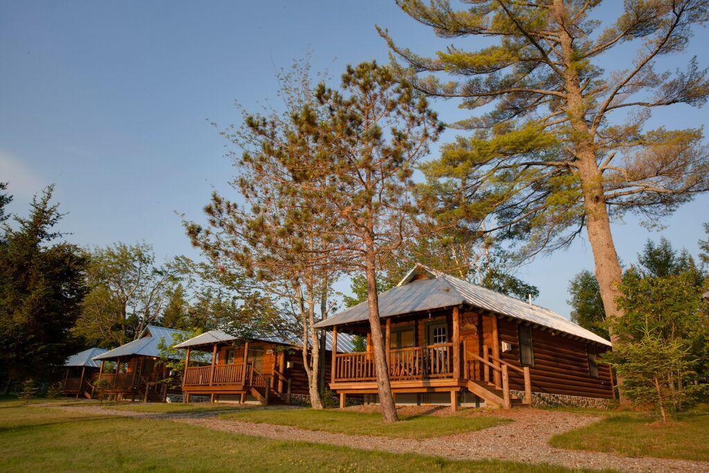 Lake Parlin Lodge & Cabins West Forks Экстерьер фото