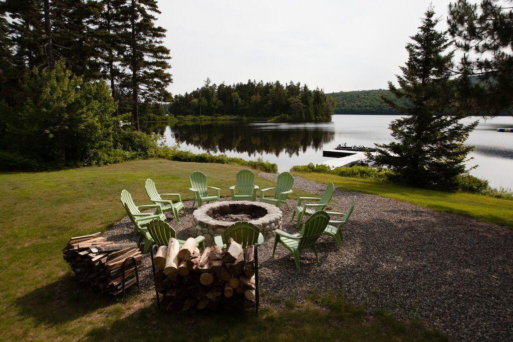 Lake Parlin Lodge & Cabins West Forks Экстерьер фото