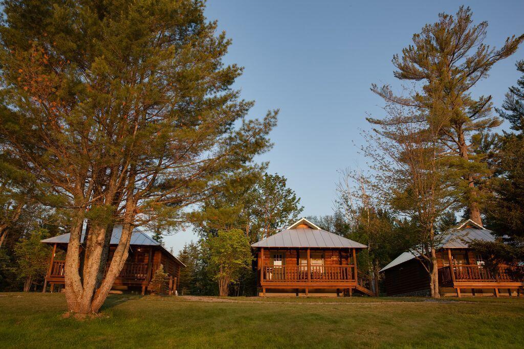 Lake Parlin Lodge & Cabins West Forks Номер фото
