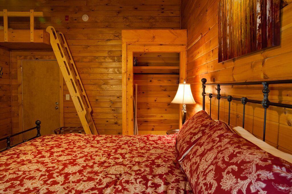 Lake Parlin Lodge & Cabins West Forks Номер фото