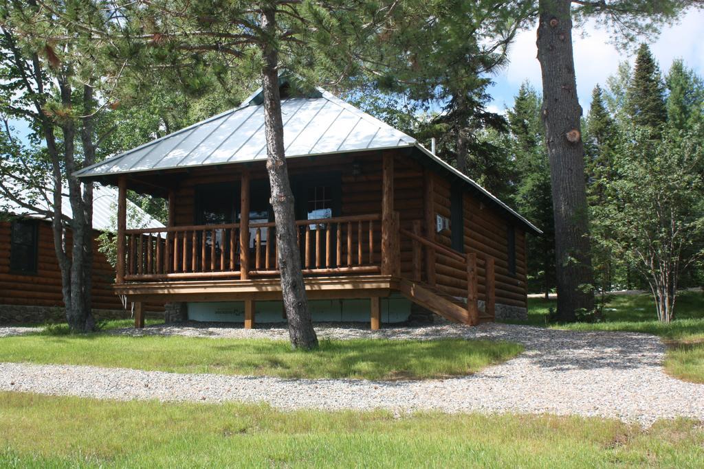 Lake Parlin Lodge & Cabins West Forks Номер фото