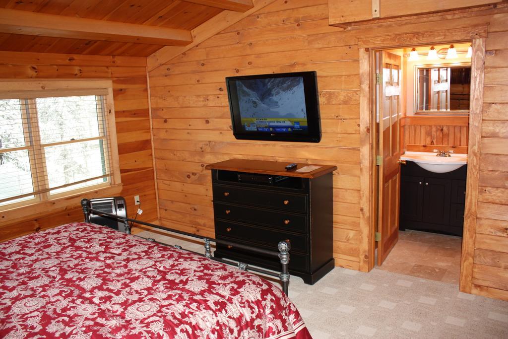 Lake Parlin Lodge & Cabins West Forks Номер фото