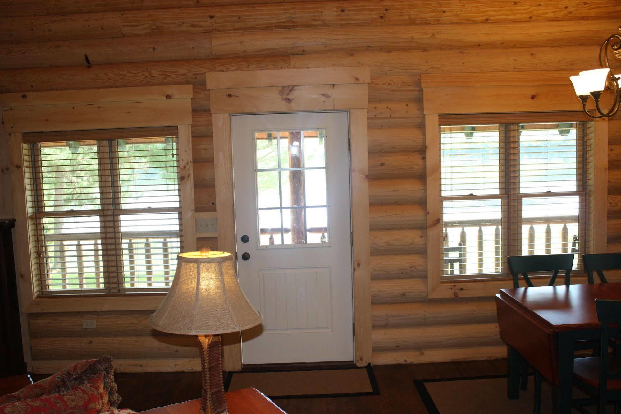 Lake Parlin Lodge & Cabins West Forks Экстерьер фото