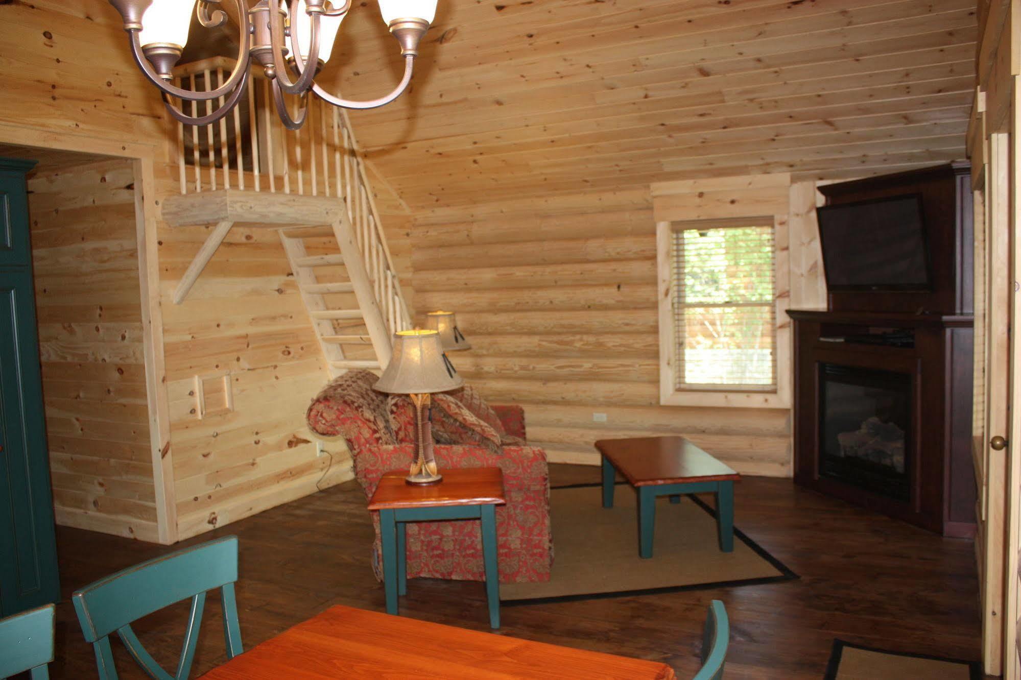 Lake Parlin Lodge & Cabins West Forks Экстерьер фото