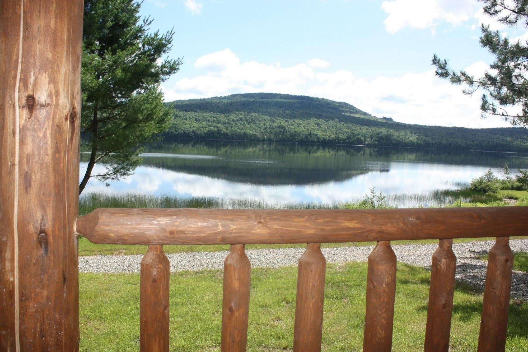 Lake Parlin Lodge & Cabins West Forks Экстерьер фото